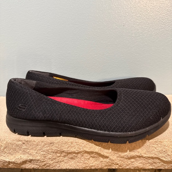 Skechers WORK Black Loafers Slip Resistant Red Insole EUC - Picture 2 of 6